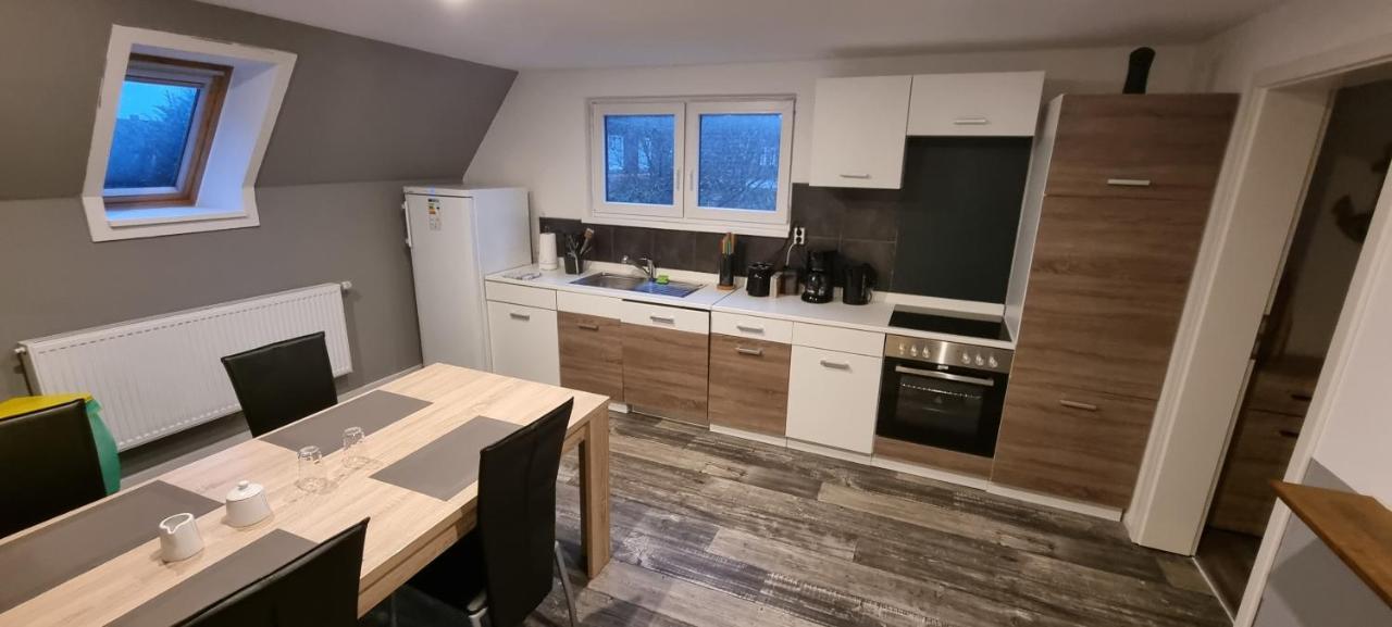 3 Zimmer Ferienwohnung In Jever Kültér fotó